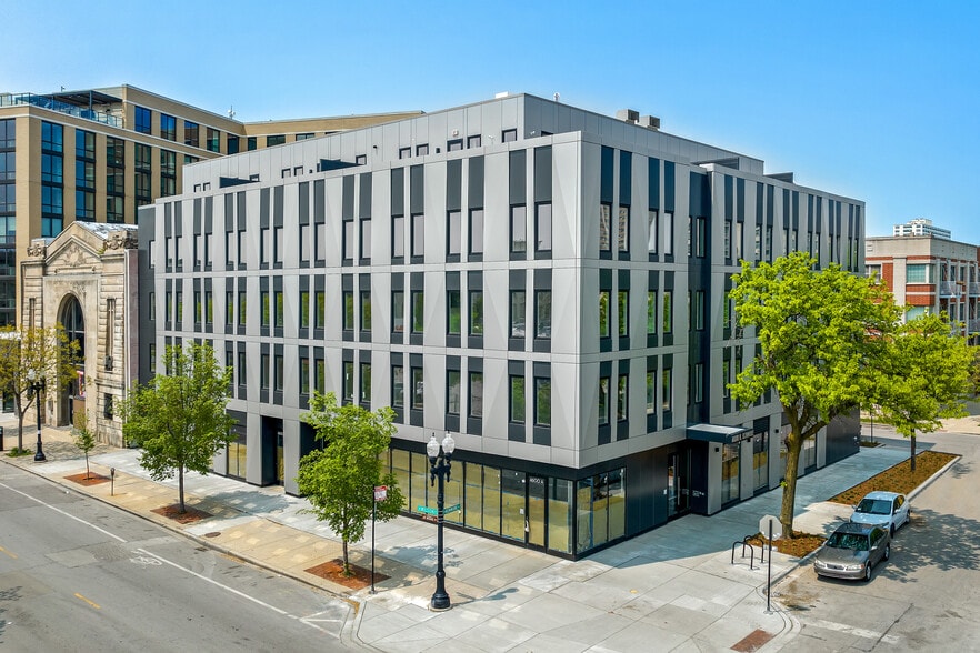 4600 N Kenmore Ave, Chicago, IL à louer - Photo du bâtiment - Image 3 de 47