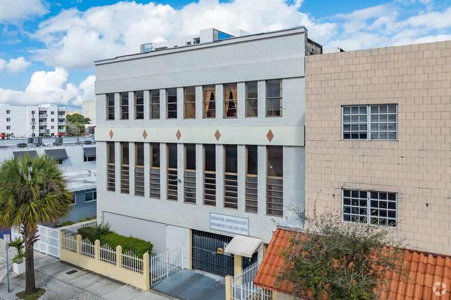 641 W Flagler St, Miami, FL for lease - Building Photo - Image 2 of 3