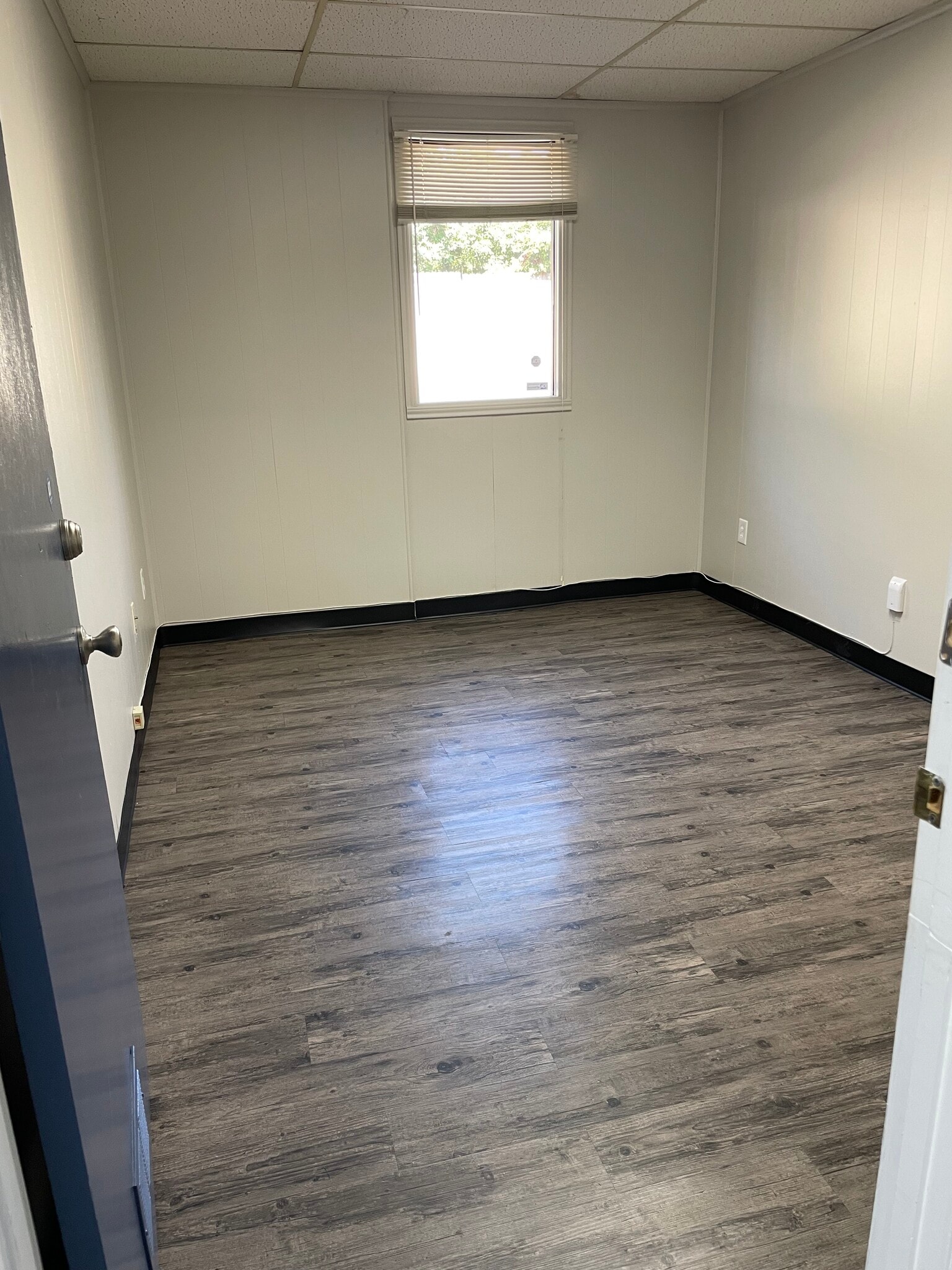 3213 I 30, Mesquite, TX for lease Interior Photo- Image 1 of 3