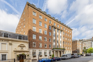 Plus de détails pour 7-10 Chandos St, Londres - Bureau à louer