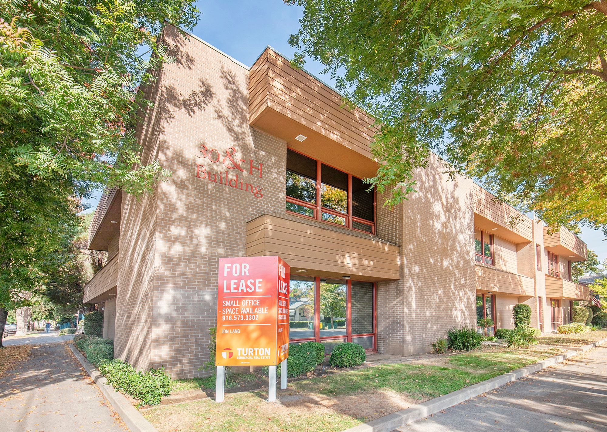 725 30th St, Sacramento, CA for lease Primary Photo- Image 1 of 17