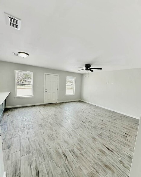 925 N Iowa Ave, Brownsville, TX for sale - Building Photo - Image 2 of 9