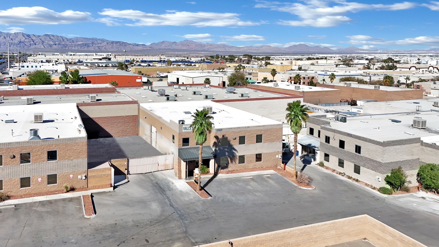 2860 N Commerce St, North Las Vegas, NV for lease Primary Photo- Image 1 of 6