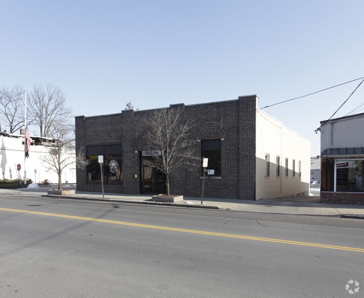 943 Hope St, Stamford, CT à vendre - Photo du bâtiment - Image 2 de 2