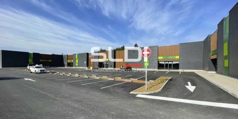 Retail in Anse for lease Building Photo- Image 1 of 9