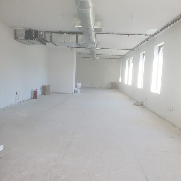 17 Herkimer Pl, Brooklyn, NY à louer - Photo intérieure - Image 3 de 15