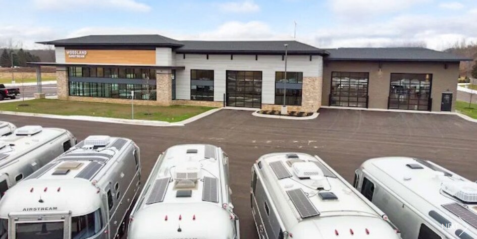 9331 Dixie Hwy, Springfield Township, MI à vendre - Photo du bâtiment - Image 2 de 12