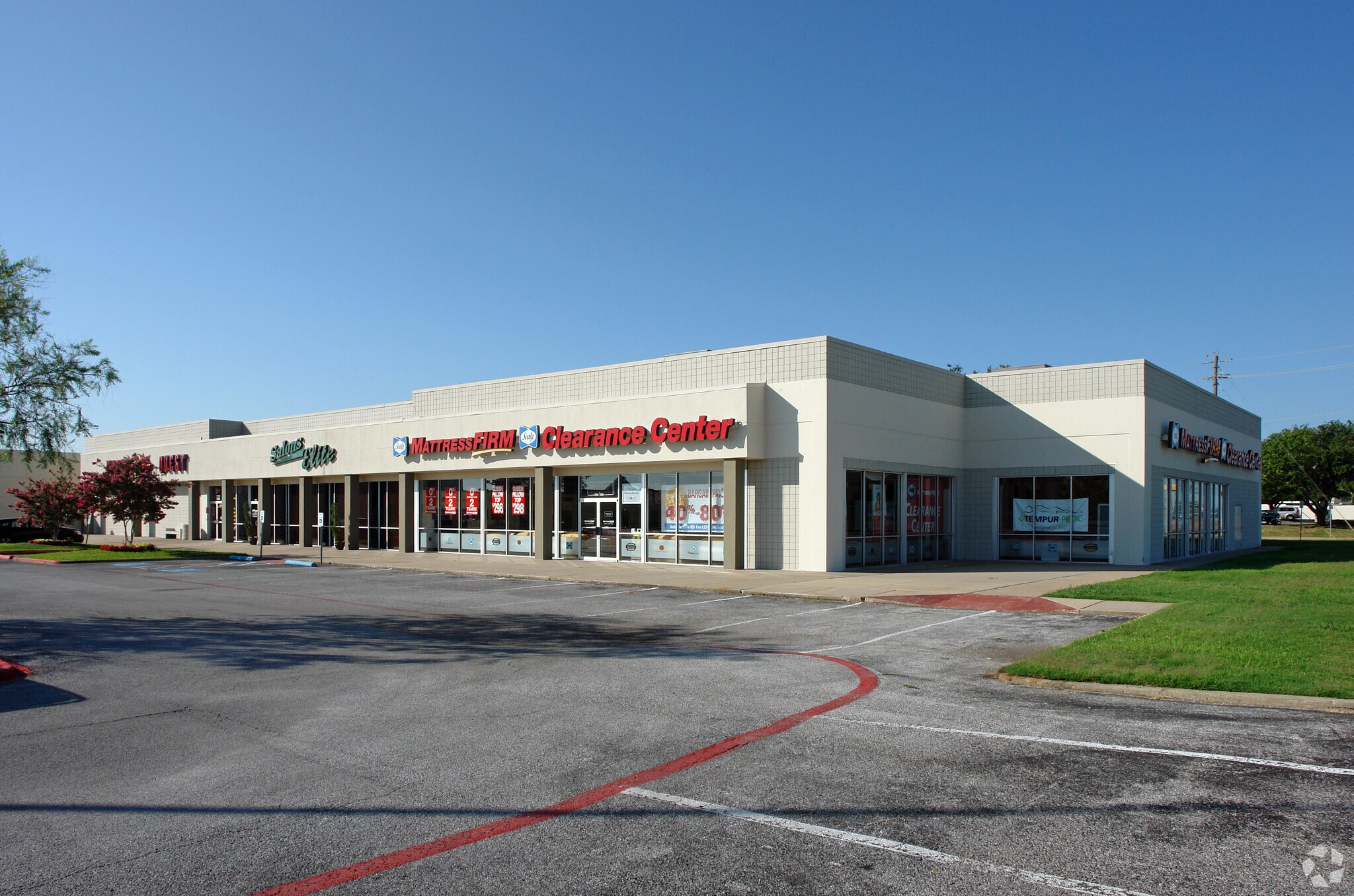 1330 N Town East Blvd, Mesquite, TX for lease Primary Photo- Image 1 of 6