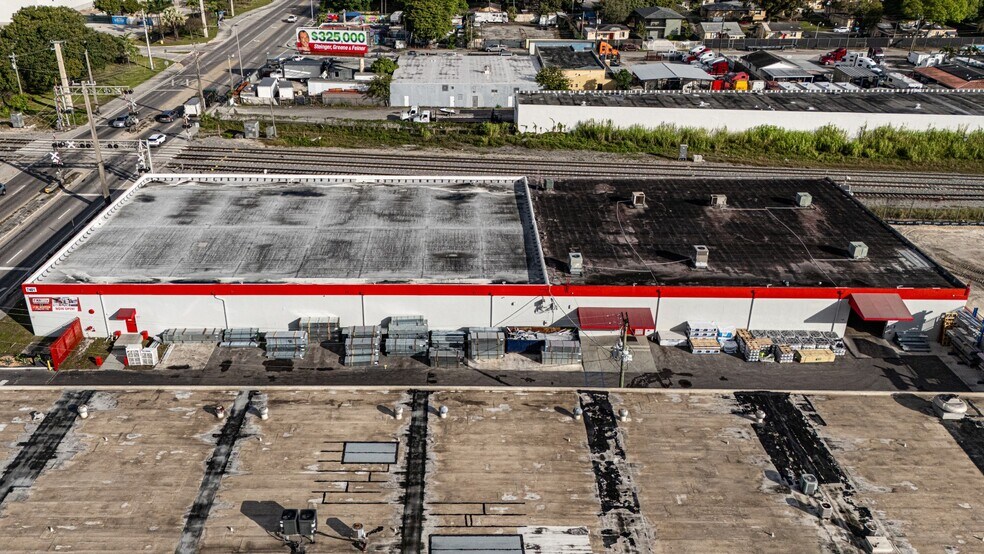 7401 NW 32nd Ave, Miami, FL à vendre - Photo du bâtiment - Image 3 de 16