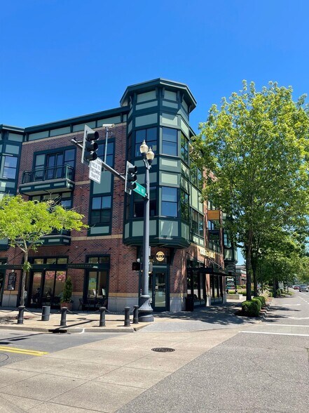 1415-1453 NE 61st Ave, Hillsboro, OR à louer - Photo du bâtiment - Image 1 de 7