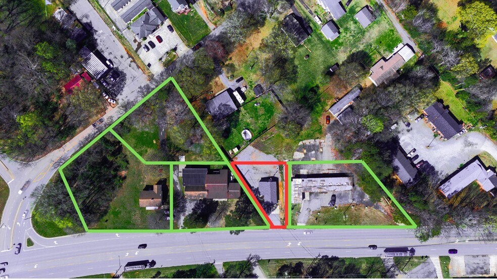 311 Beatty Dr, Belmont, NC à vendre - Photo du bâtiment - Image 2 de 25