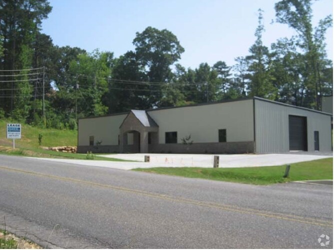 2005 Agape Cir, Moody, AL for sale - Building Photo - Image 2 of 11