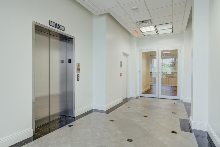 104 Grand Ave, Englewood, NJ for lease - Interior Photo - Image 3 of 6