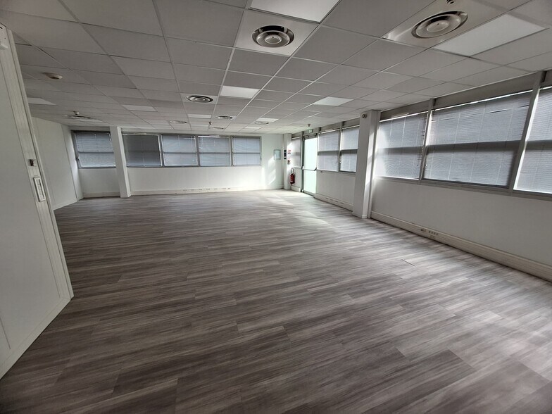 42-44 Avenue Ariane, Mérignac for lease - Building Photo - Image 3 of 13