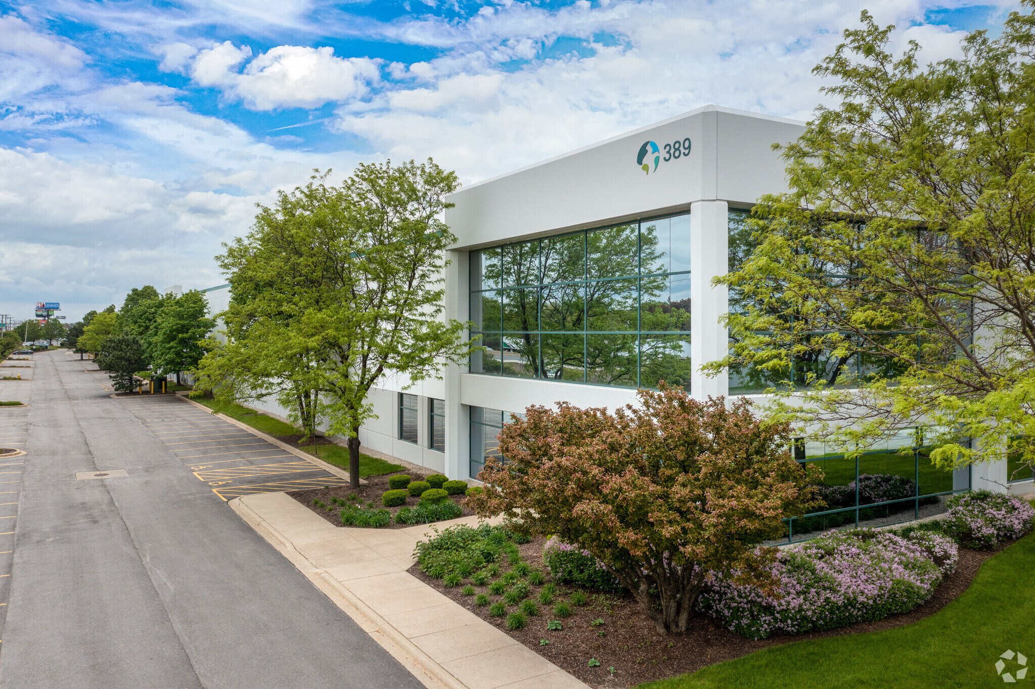389 E South Frontage Rd, Bolingbrook, IL for lease Primary Photo- Image 1 of 7