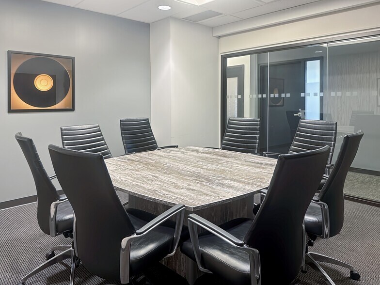 15300 Croydon Dr, Surrey, BC à louer - Photo intérieure - Image 2 de 19