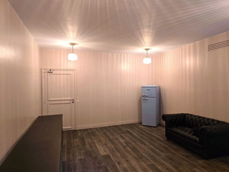 Office in Paris for sale - Interior Photo - Image 3 of 14