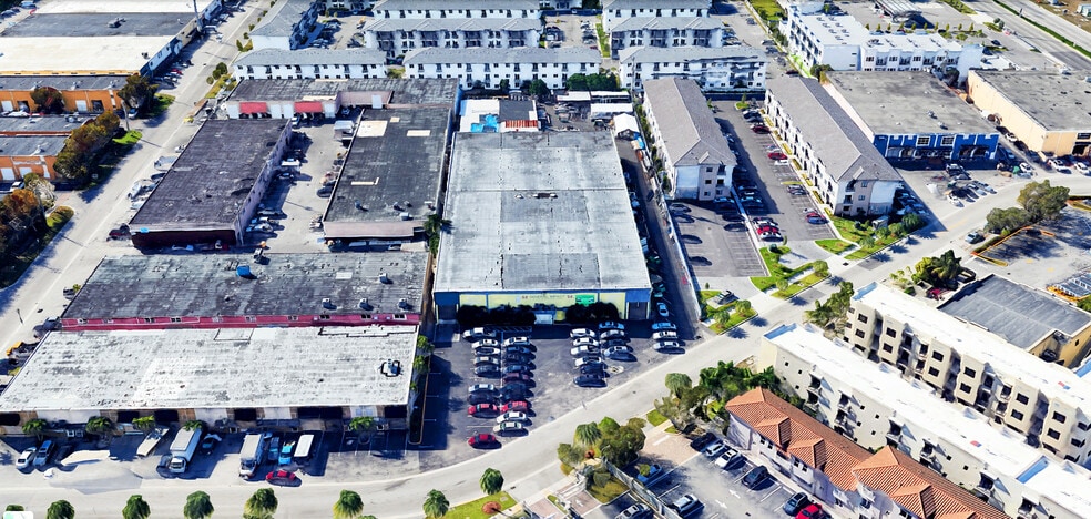 290 W 78th Rd, Hialeah, FL for sale - Building Photo - Image 2 of 6