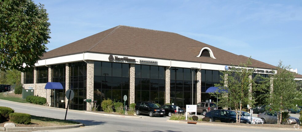 2700-2750 Golf Rd, Delafield, WI à louer - Photo du bâtiment - Image 2 de 5