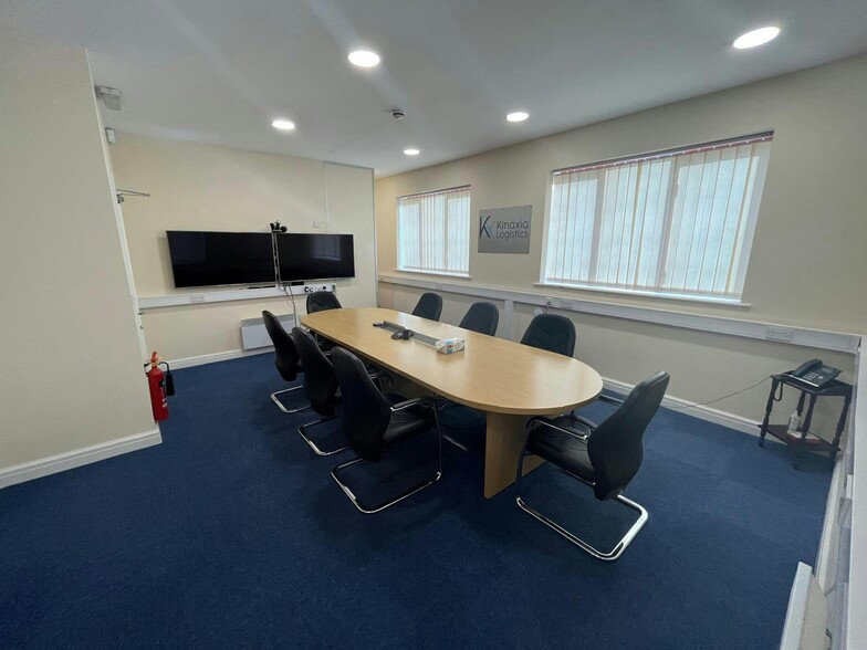 Adlington Park, Macclesfield for lease - Building Photo - Image 2 of 28