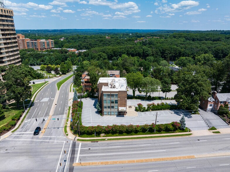 400 E Joppa Rd, Towson, MD à vendre - Photo du bâtiment - Image 2 de 12