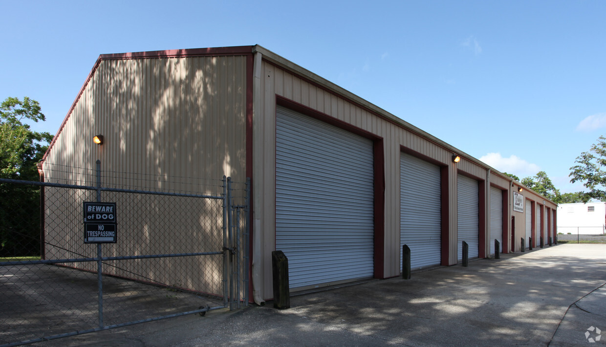 2890 Edison Ave, Jacksonville, FL for lease Building Photo- Image 1 of 8