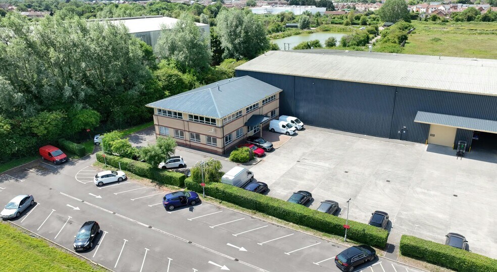 22 Bolton Close, Highbridge à louer - Photo du bâtiment - Image 3 de 13