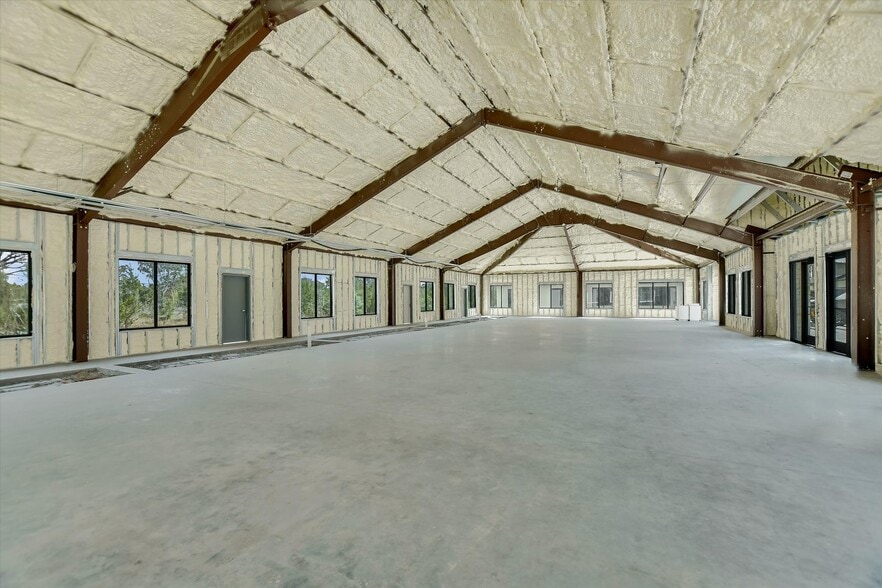 4875 Williams Dr, Georgetown, TX for sale - Building Photo - Image 3 of 8