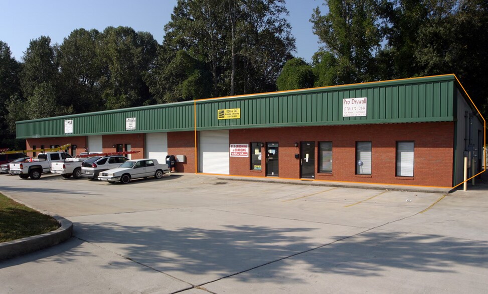 750-758 Veterans Pky, Jonesboro, GA à louer - Photo du bâtiment - Image 1 de 7
