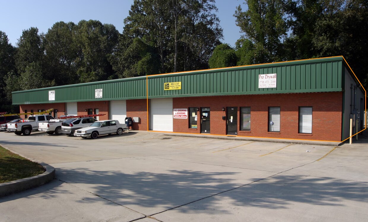 750-758 Veterans Pky, Jonesboro, GA à louer Photo du bâtiment- Image 1 de 8