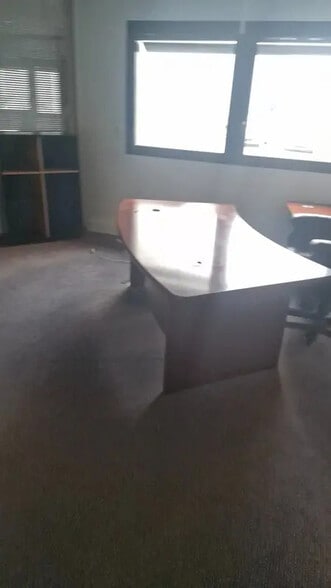 Office in Rillieux-la-Pape for lease - Interior Photo - Image 2 of 3