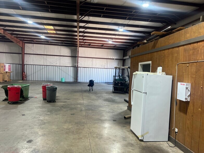 2012 Last St, Statham, GA à louer - Photo du bâtiment - Image 2 de 22