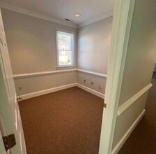 205 Jamestown Sq, Columbia, SC for lease Interior Photo- Image 2 of 10