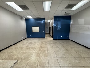 10660 Sierra Ave, Fontana, CA for lease Interior Photo- Image 2 of 5