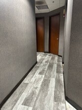 1700 Park St, Naperville, IL à louer Photo intérieure- Image 2 de 20