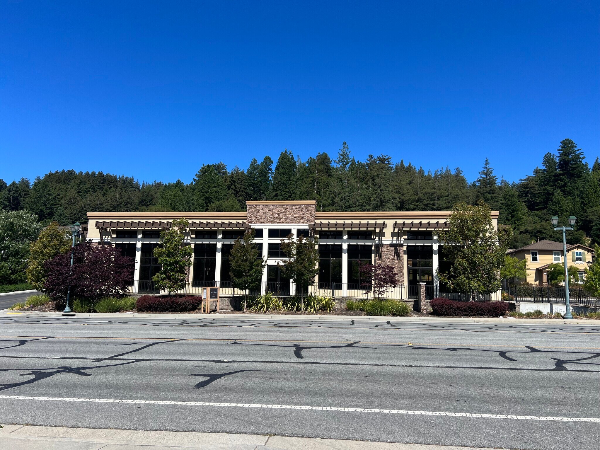 5011 Scotts Valley Dr, Scotts Valley, CA à louer Photo du bâtiment- Image 1 de 3