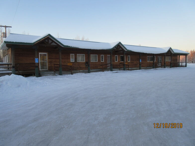 203 S Santa Claus Ln, North Pole, AK for sale - Primary Photo - Image 1 of 1