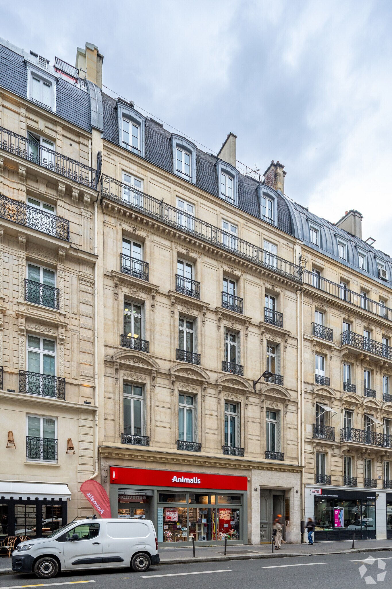 19 Rue Du Quatre Septembre, Paris for lease Building Photo- Image 1 of 4