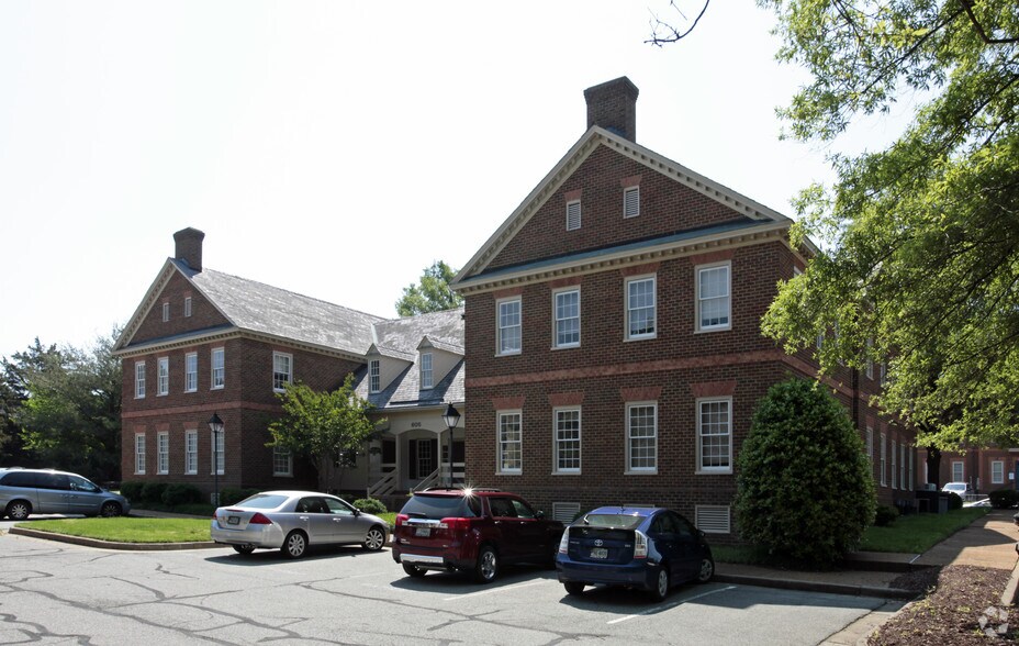 605 N Courthouse Rd, Richmond, VA à vendre - Photo du bâtiment - Image 2 de 44