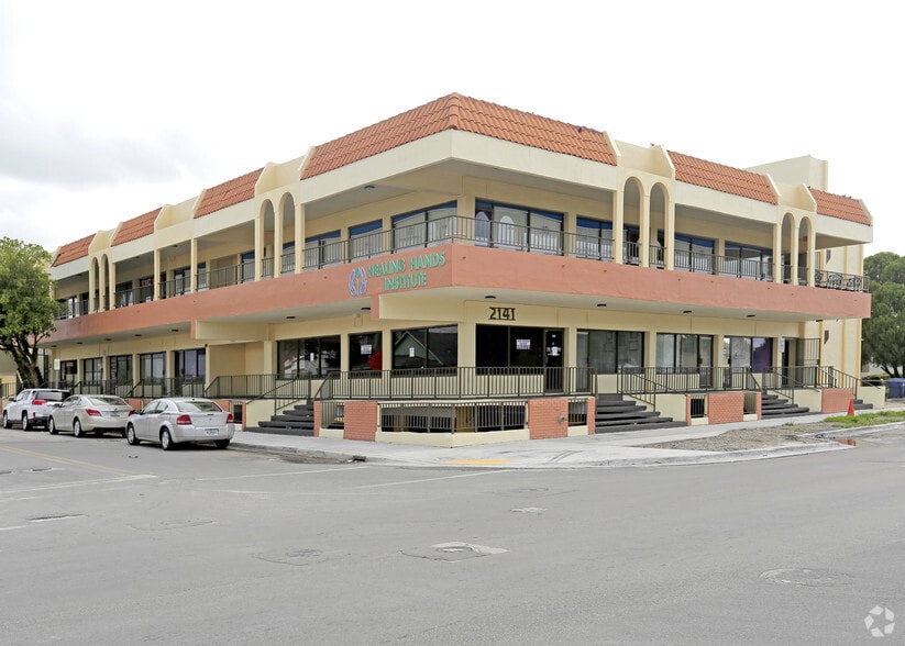 2141 SW 1st St, Miami, FL for lease - Primary Photo - Image 2 of 14