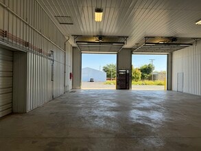 1203 Badger St, Yorkville, IL for lease Interior Photo- Image 2 of 26