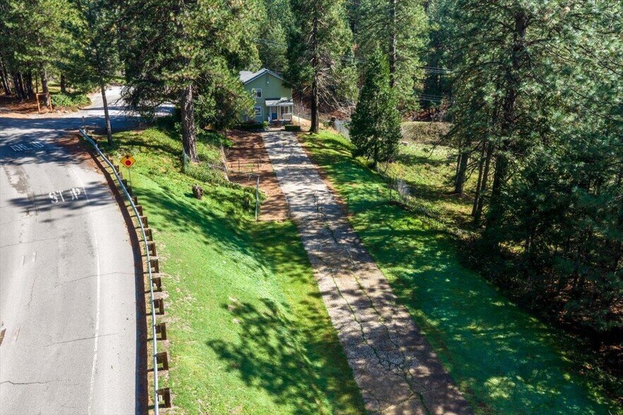 2611 Nevada City Hwy, Grass Valley, CA à vendre - Photo du bâtiment - Image 3 de 15