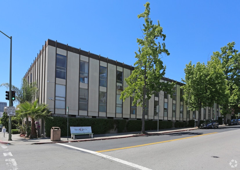 2844 Summit St, Oakland, CA for lease - Building Photo - Image 2 of 5