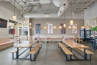 23642 Rockfield Blvd, Lake Forest, CA à louer Photo intérieure- Image 2 de 6