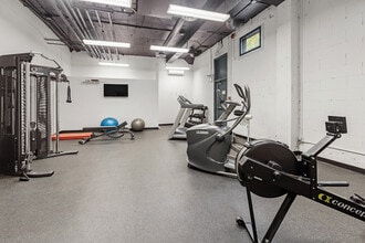 2255 Carling Ave, Ottawa, ON à louer Photo intérieure- Image 2 de 6