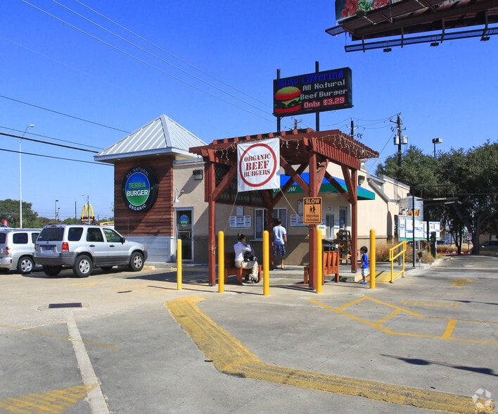 10611 Research Blvd, Austin, TX for lease - Building Photo - Image 2 of 3