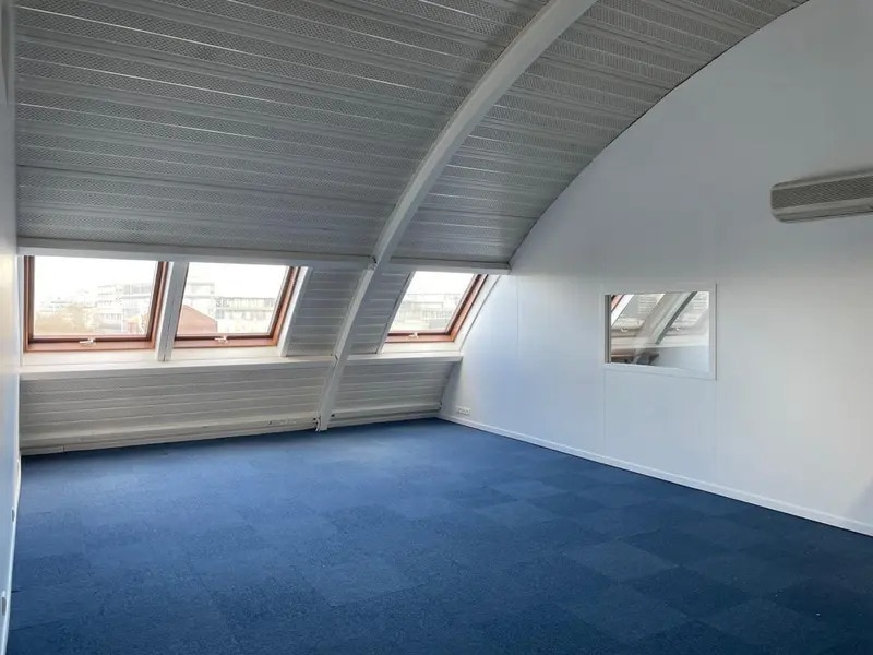 126 Rue Du Landy, Saint-Ouen-sur-Seine for lease Interior Photo- Image 1 of 11