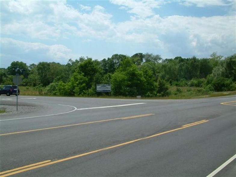 Hwy 70 And Hines Valley Rd, Lenoir City, TN à vendre - Photo du bâtiment - Image 1 de 1