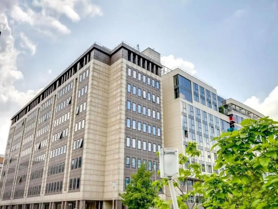 65 Rue Des Trois Fontanot, Nanterre à louer Photo du bâtiment- Image 1 de 6