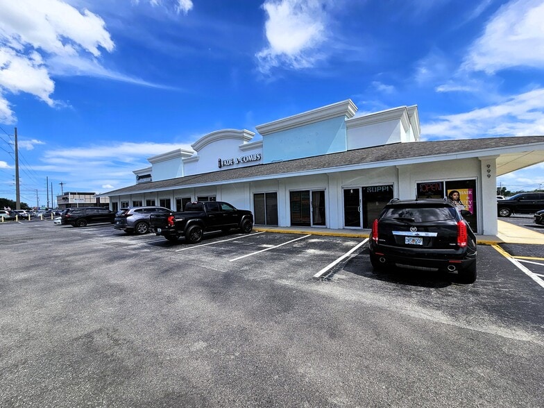 999 Blanding Blvd, Orange Park, FL for lease - Primary Photo - Image 1 of 9
